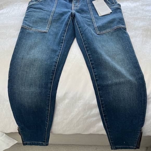 NWT Josie skinny jeans with ankle zippers - Picture 3 of 4